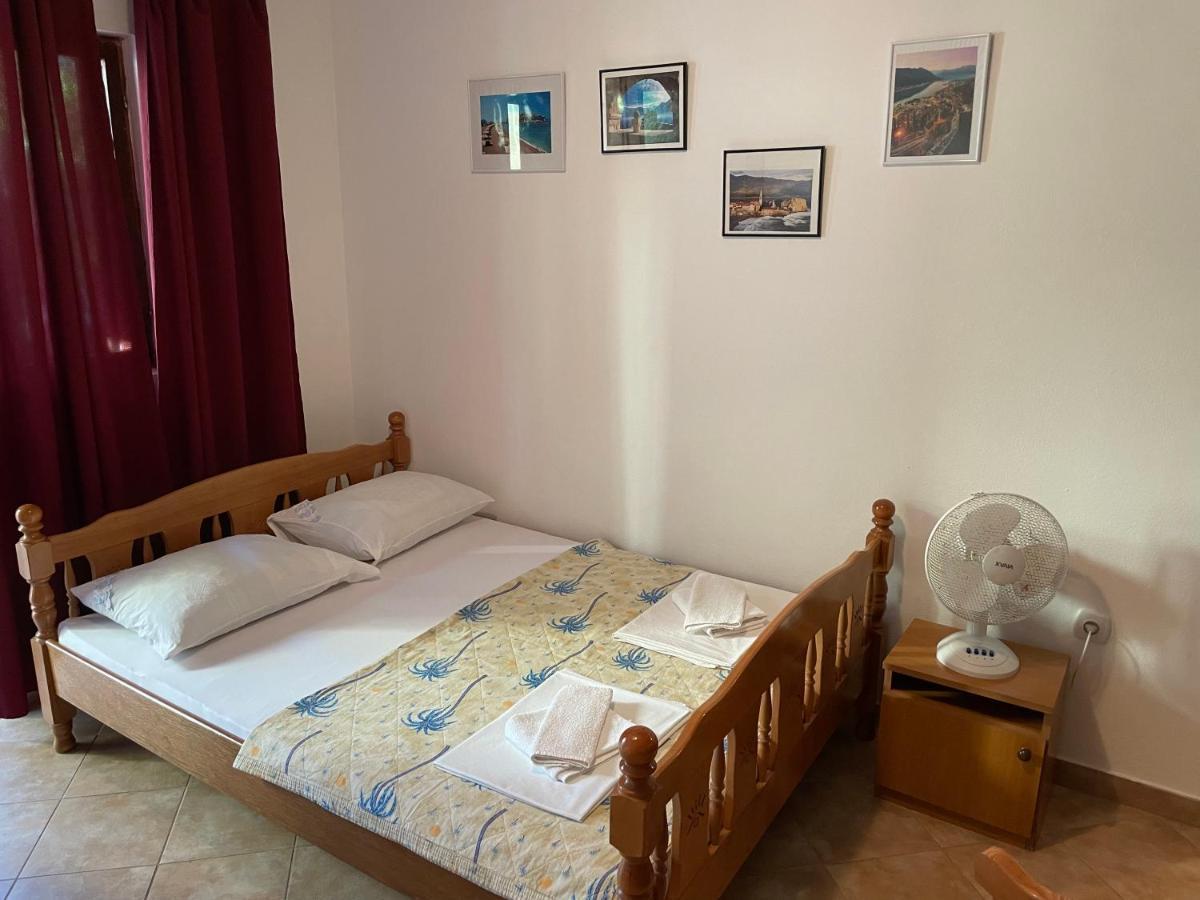 Apartmani Ivana Tivat Ngoại thất bức ảnh