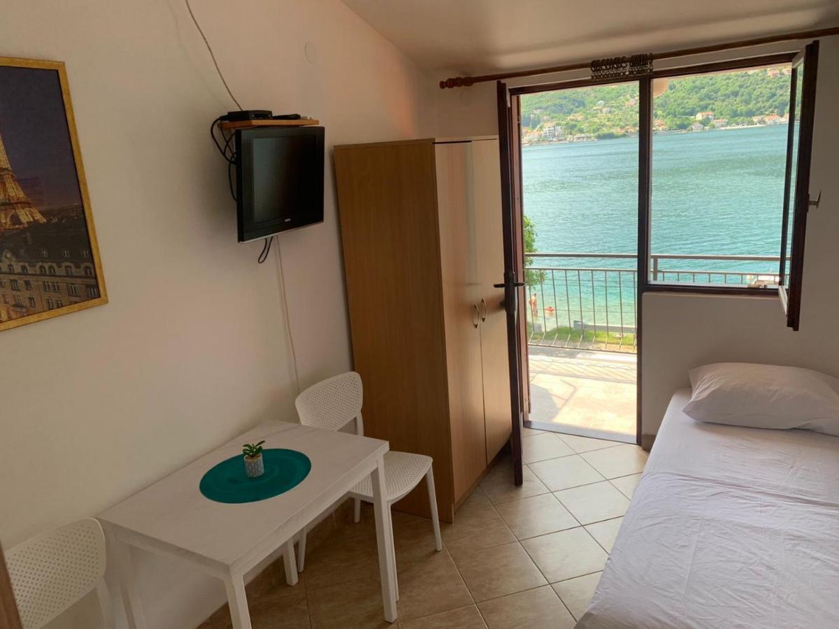 Apartmani Ivana Tivat Ngoại thất bức ảnh