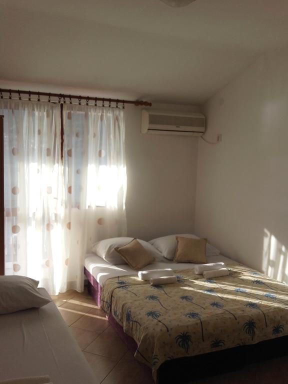Apartmani Ivana Tivat Ngoại thất bức ảnh