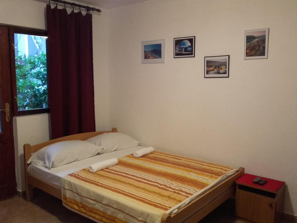 Apartmani Ivana Tivat Ngoại thất bức ảnh
