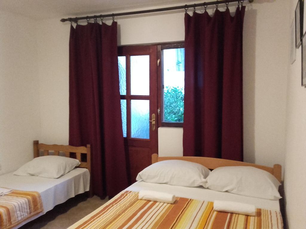 Apartmani Ivana Tivat Ngoại thất bức ảnh